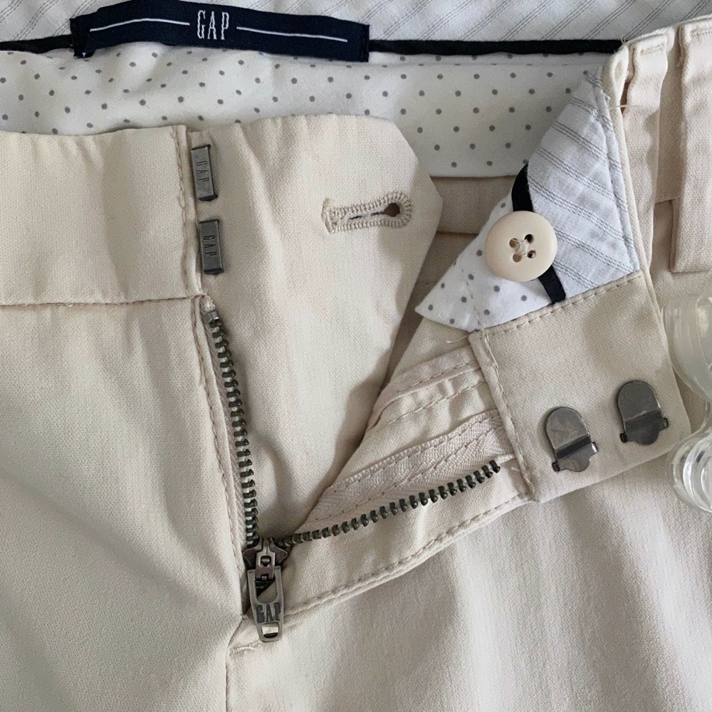 Gap Straight Stretch Chinos - Size 1 - Picture 6 of 6